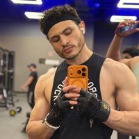 Elliot Dessens's Photo