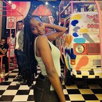 Laureen Leah's Photo