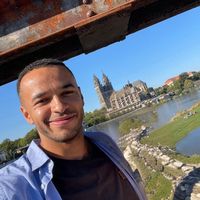 Christopher George的照片