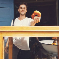 Harris Roberts的照片