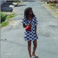 Paula Pazumi's Photo