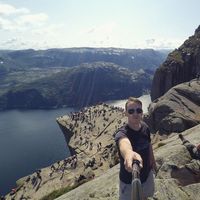 Anton Zhyravlev的照片