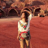 sara hosseini的照片