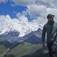 Gwen He  西西's Photo