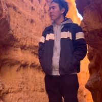 Alan Sandybekov的照片