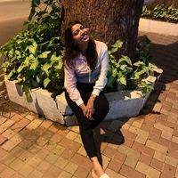Photos de Shreya Pullamchetty