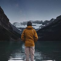 Àzzē Dĩñë的照片