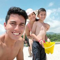 Carlos E. Navarro's Photo