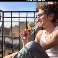 Artem Konovalov的照片