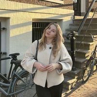 Iana Konovalova's Photo