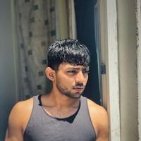 Fotos de ritik reddy