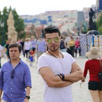 Omed Madani的照片