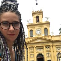 Esra Öztürk的照片