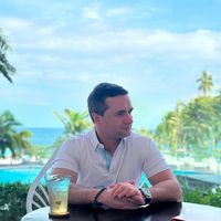 Alexander Gerhard的照片