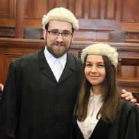 Sam Dickinson的照片