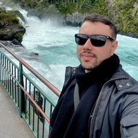 Hugo Crysthian's Photo