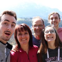 Sebastian Schönpos的照片