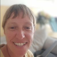 Andrea Bazar's Photo