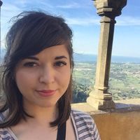 Emese Hupka的照片