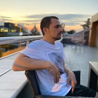 Andrei Zatirko的照片