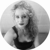 Martina Bellovicz的照片