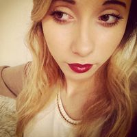 Lara Deltour's Photo