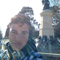 Adrian Alvarez的照片