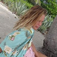 Le foto di Dania Warburton