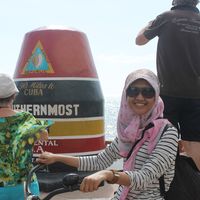 Andriyana Santi's Photo