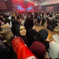 Farhas Zhavia's Photo