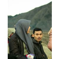 Fotos de wisnu prawira triatmaja