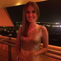 Angela Pereda的照片