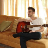 Adrian Maighani的照片