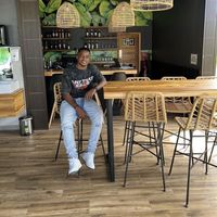 Justin Sebastian的照片