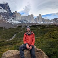 George Holmes的照片