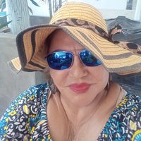 regina cardenas's Photo