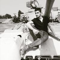 Mustafa  Jameel的照片