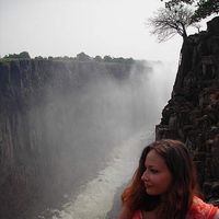 Erika Magyarosi的照片