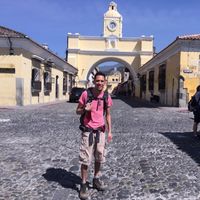 Alonso Cervantes的照片