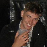 Máté Nádasdi的照片