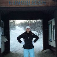 Claire Kimball的照片