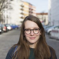 Charlotte Van der Weyden的照片