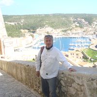 emilio menes的照片