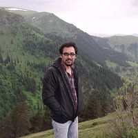 yashar Naderi's Photo