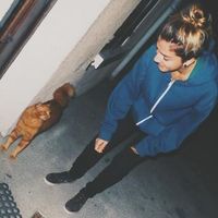 Mako Bartalou的照片