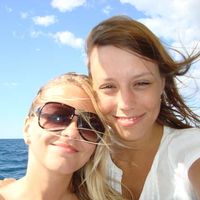 Julia and Monika Worldtour's Photo