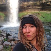 Kristen Grizzly的照片