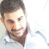 George Gabriel的照片