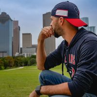 Robert Papai's Photo