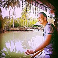 Tony Mclernon的照片